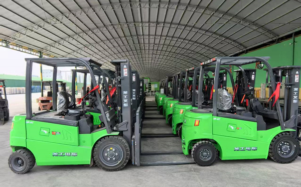 工业搬运的革新之作：龙工金昌叉车技术实践与价值解析